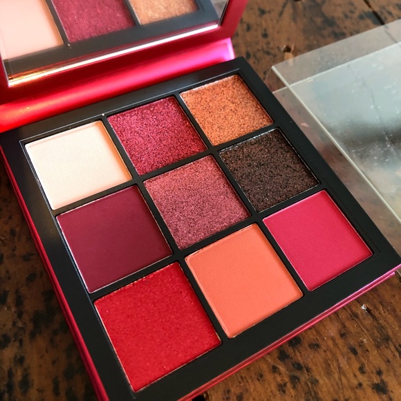 Huda Ruby Obsessions palette - Picture 3 of 3
